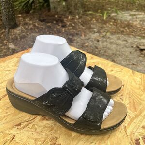 Clarks Merliah Charm Sandal Slide In Mule Wedge Sz 9.5 lightweight